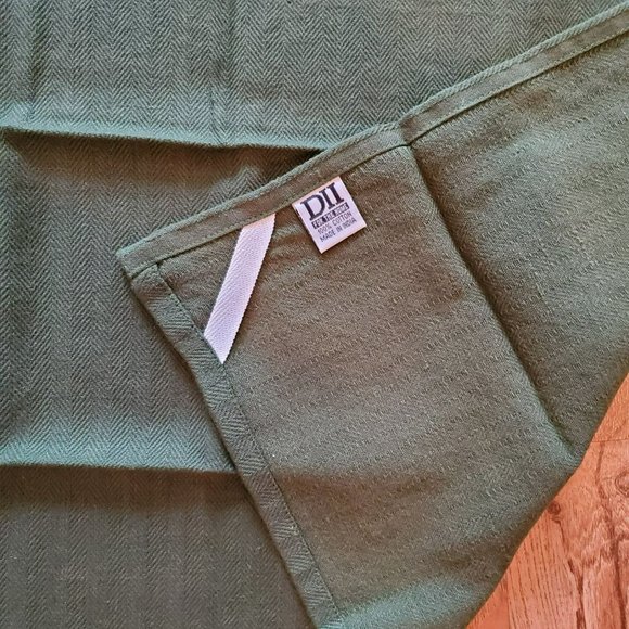 Bear Creek Hand Towel or Kitchen Towel, Forest Green, Bear Applique, New no tags - Picture 3 of 6